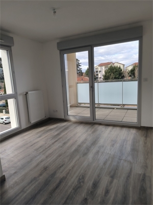 t4 à la location -   69400  VILLEFRANCHE SUR SAONE, surface 88 m2 location t4 - UBI442642724